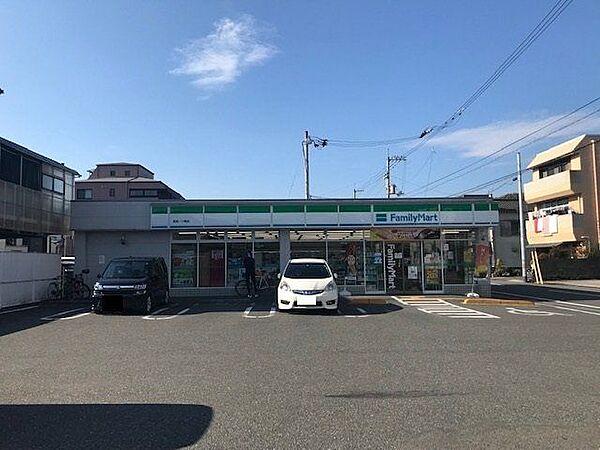 【周辺】ファミリーマート高知一ツ橋店 210m