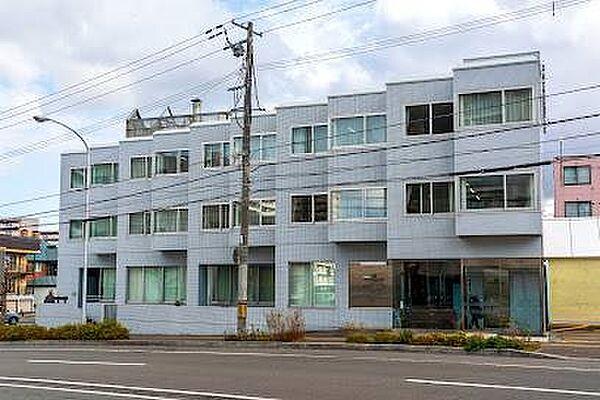 【周辺】医療法人新札幌整形外科病院 225m