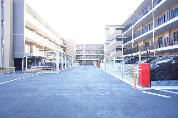 【駐車場】駐車場・平面、機械式駐車場・来客用平置き駐車場あり
