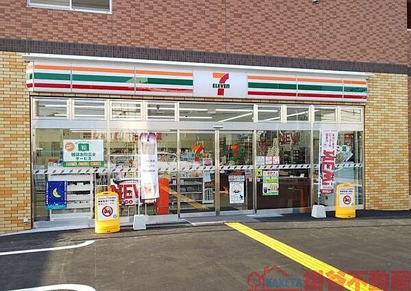 【周辺】セブンイレブン茨木西田中町店 徒歩7分。 550m