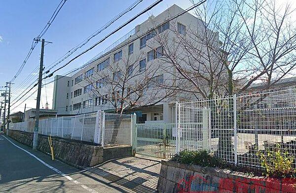 【周辺】茨木市立水尾小学校 徒歩12分。 950m