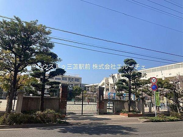 【周辺】箱崎小学校 1370m