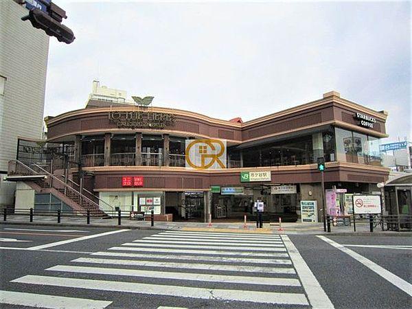 【周辺】市ケ谷駅(JR東日本 中央本線) 徒歩8分。 690m