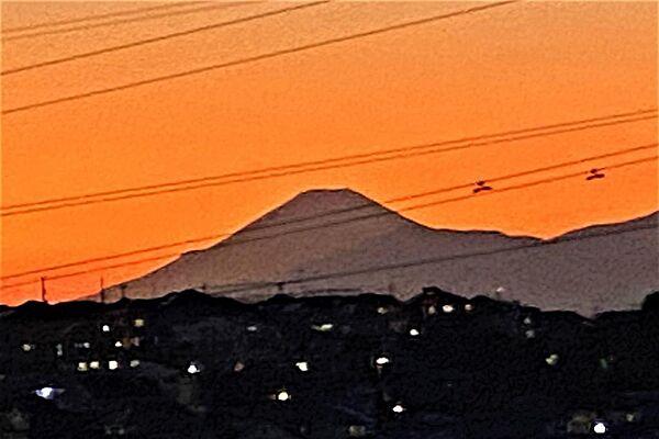 【外観】天気がよければ西の方向に富士山を望みます。