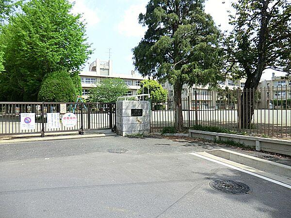 【周辺】千葉市立土気小学校　徒歩9分（約650m)