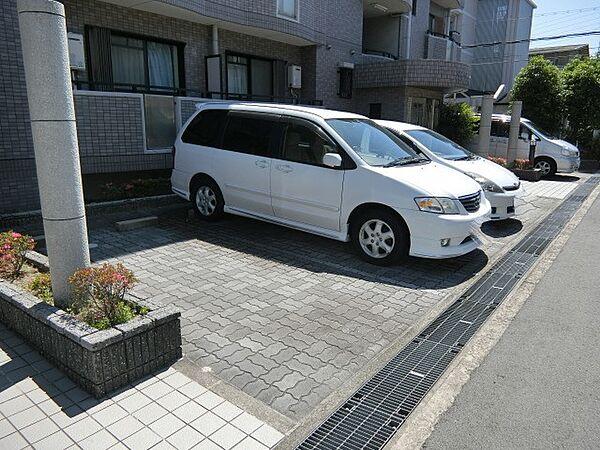 【駐車場】別部屋写真