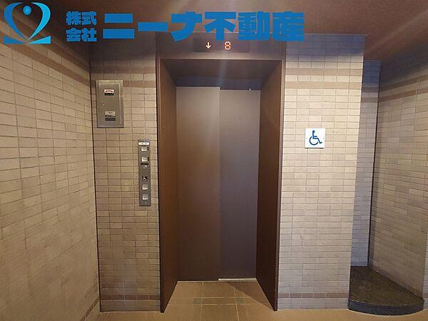 【エントランス】エレベーターあります