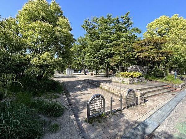 【周辺】【公園】榎阪大池公園まで1444ｍ