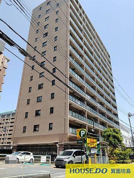 【外観】【地上14階建、総戸数63戸、大阪メトロ御堂筋線『江坂駅』徒歩約6分、駅近で利便性が高いマンションです。周辺環境・施設が充実したエリアです♪】