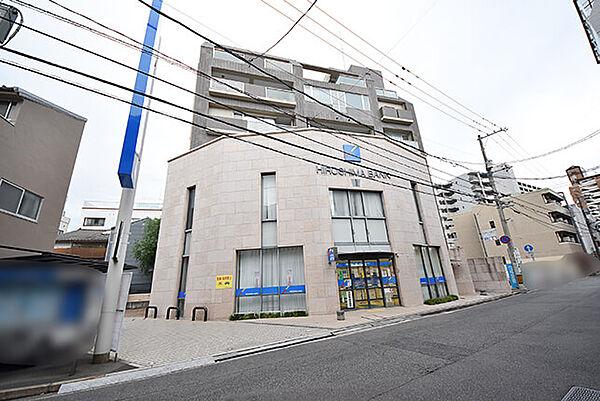 【周辺】広島銀行横川支店まで徒歩3分　約180m