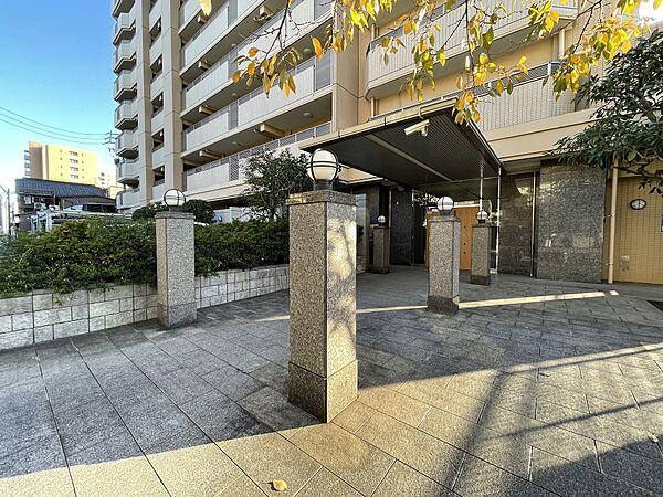 【エントランス】地下鉄鶴舞線「大須観音」駅まで徒歩約9分で通勤に便利です。2駅2路線利用可能で、アクセス良好。