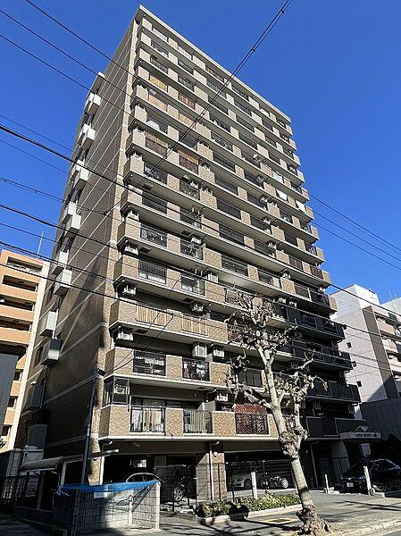 【外観】名古屋市中区上前津に位置する、SRC造地上15階建てのオール電化マンションです。
