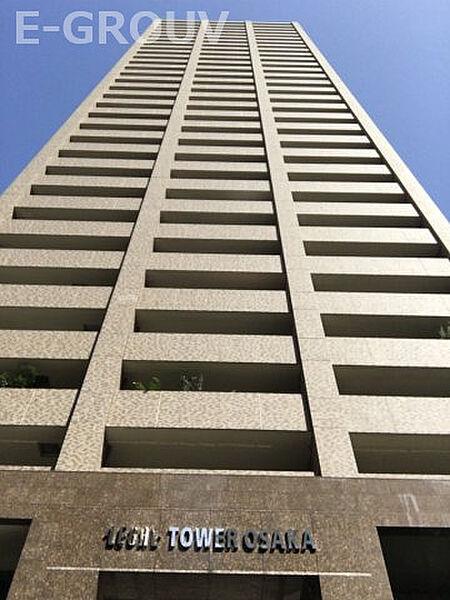 【外観】地上32階の高さを誇るリーガルタワー大阪