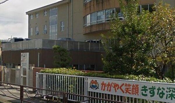 【周辺】川崎市立柿生小学校 879m