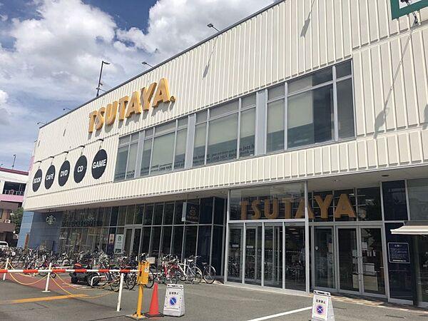 【周辺】TSUTAYA AVクラブ 健軍店まで約1000ｍ　営業時間：9時00分～22時00分