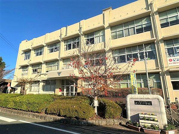 【周辺】熊本市立尾ノ上小学校まで約400ｍ　教育目標：子どもも職員も楽しく笑顔あふれる学校をつくろう