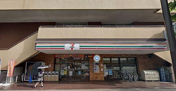 【周辺】セブンイレブン横須賀中央店 徒歩5分。 390m