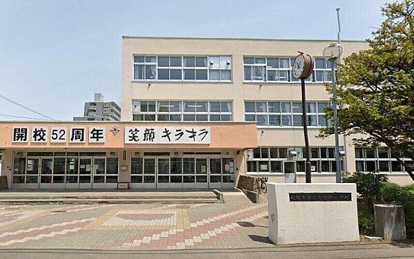 【周辺】札幌市立二十四軒小学校 755m