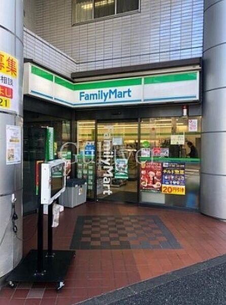 【周辺】ファミリーマート中野本町六丁目店 51m