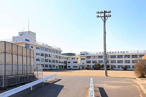 【周辺】仙台市立西多賀小学校 徒歩8分。 570m