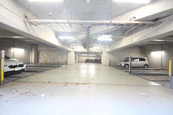 【駐車場】■2011年1月に大規模修繕工事実施済み