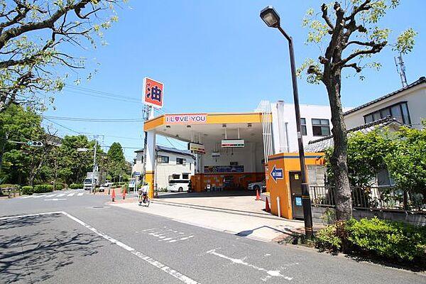 【周辺】ガソリンスタンド　田中商事西綾瀬SS 490m
