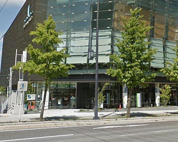 【周辺】ファミリーマート メディアシップ店（185m）