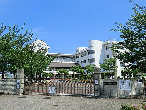 【周辺】横須賀市立長浦小学校　800ｍ