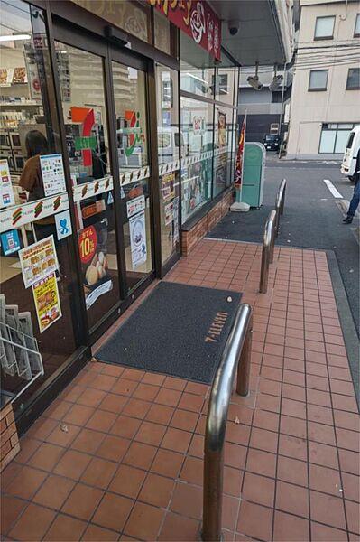 【周辺】セブンイレブン 小倉真鶴2丁目店（305m）