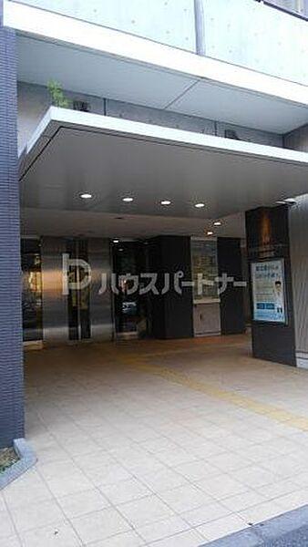 【周辺】医療法人財団明理会東京腎泌尿器センター大和病院 徒歩3分。 180m