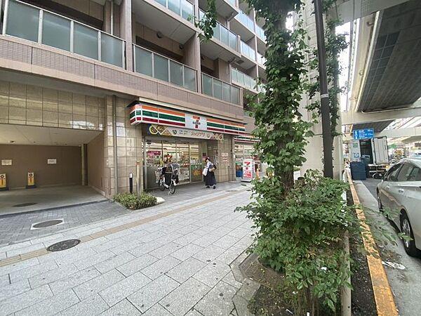 【周辺】セブンイレブン板橋本町駅北店 徒歩0分。 1m
