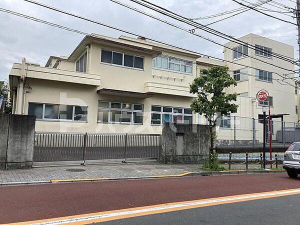 【周辺】板橋区立赤塚第三中学校 徒歩27分。 2140m