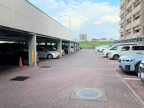 【駐車場】自走式駐車場も完備されてます。空き状況は都度ご確認下さい。