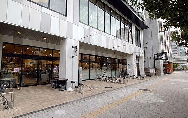【周辺】イオンフードスタイル 四ツ橋店駅から出てすぐ、24時間営業の便利なスーパー。 780m