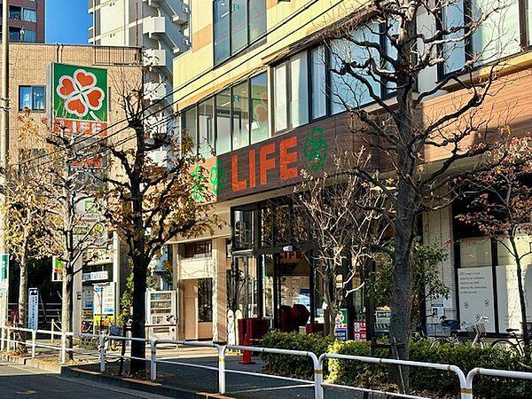 【周辺】ライフ大崎百反通店です。徒歩6分です。2024年1月撮影