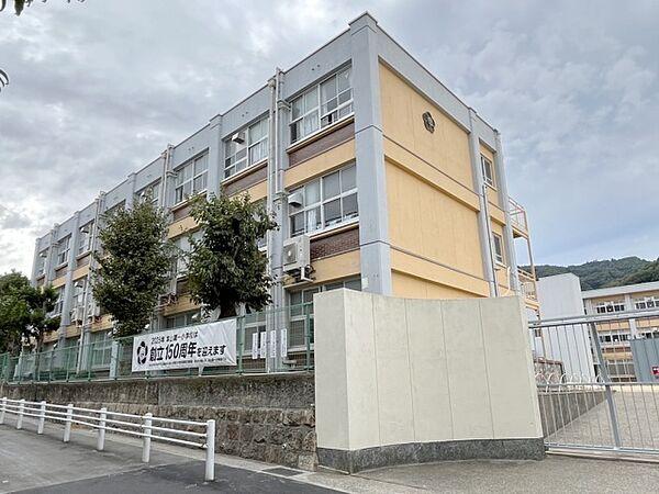 【周辺】神戸市立本山第一小学校
