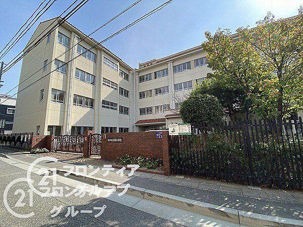 【周辺】神戸市立本庄小学校 徒歩9分。 710m