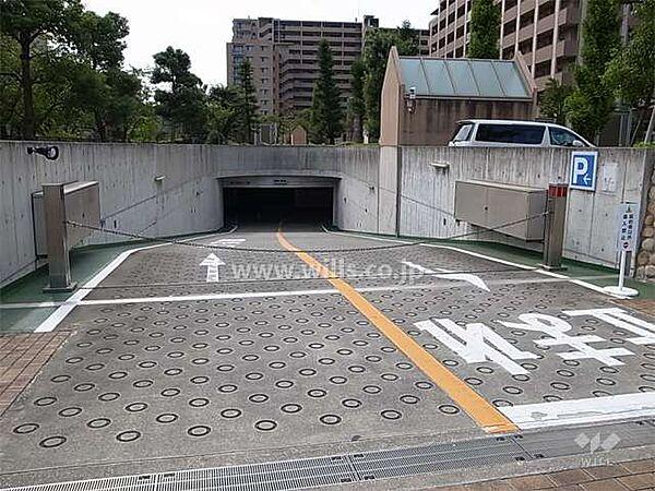 【駐車場】ロボットゲート付きの駐車場入り口