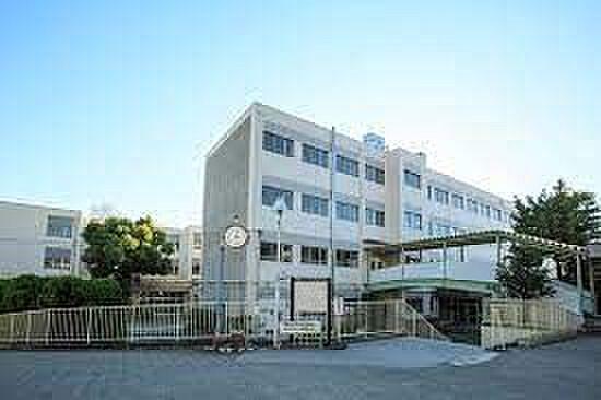 【周辺】名古屋市立猪高小学校 徒歩5分。 450m