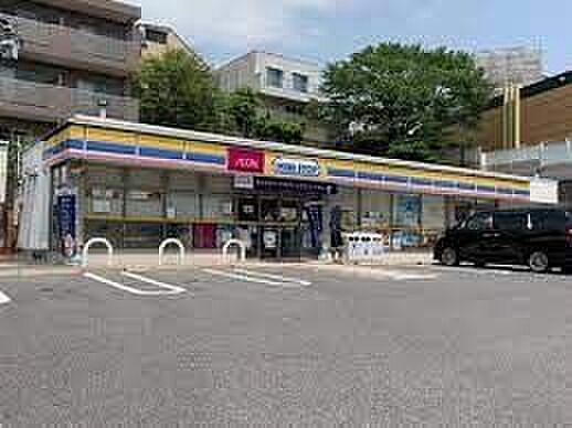 【周辺】ミニストップ名古屋東山元町店 徒歩7分。 550m