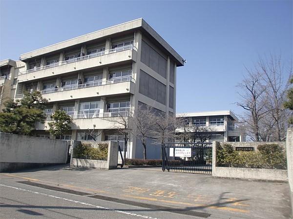 【周辺】高崎市立大類中学校（1903m）