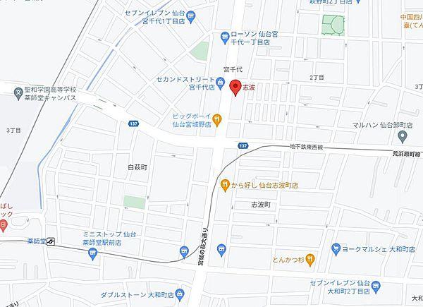 【地図】地下鉄東西線「薬師堂駅」まで徒歩11分。近隣にコンビニがあり、生活に便利な立地です。