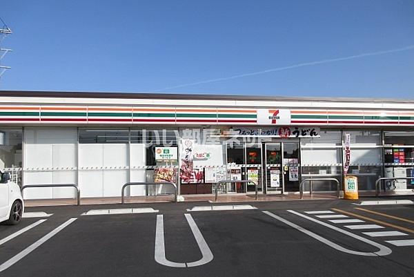 【周辺】【コンビニエンスストア】セブンイレブン 松阪川井町店まで740ｍ