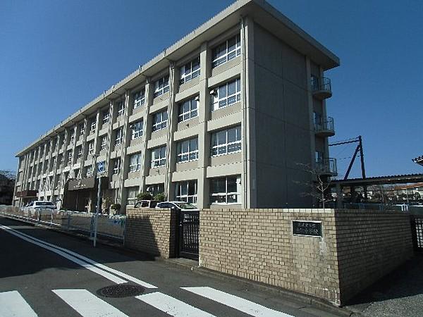 【周辺】中学校横須賀市立鷹取中学校まで2037ｍ