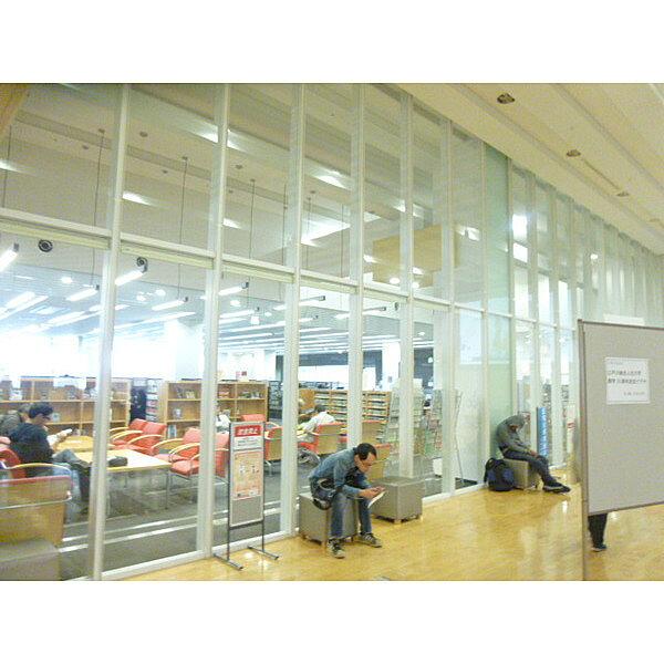 【周辺】図書館「江戸川区立篠崎図書館まで418m」