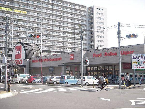 【周辺】スーパー「ベルク富士見関沢店まで608m」