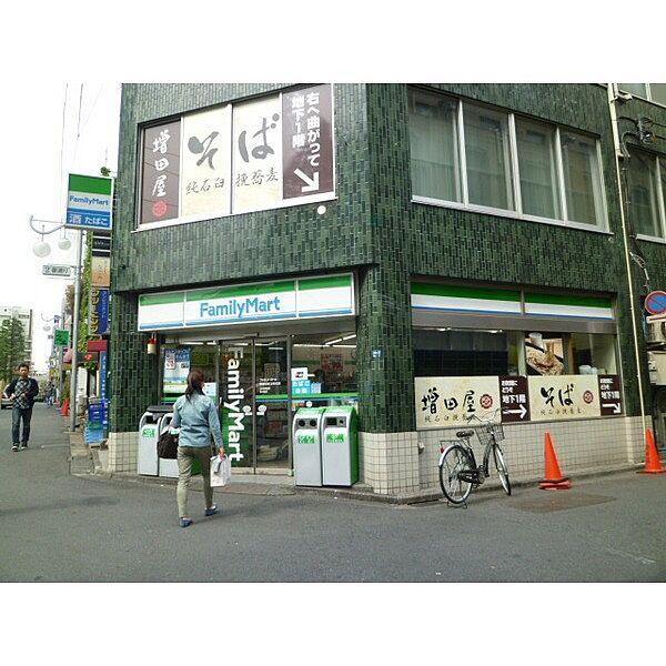 【周辺】コンビニ「ファミリーマート歌舞伎町交番前店まで77m」