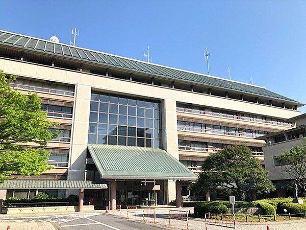 【周辺】役所「成田市役所まで1984m」