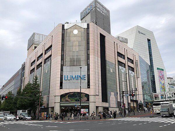 【周辺】ショッピング施設「ルミネ新宿店ルミネ1まで589m」