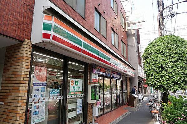 【周辺】コンビニ「セブンイレブン新宿岩戸町店まで203m」